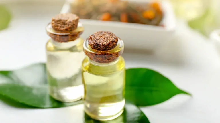 زيت شجرة الشاي