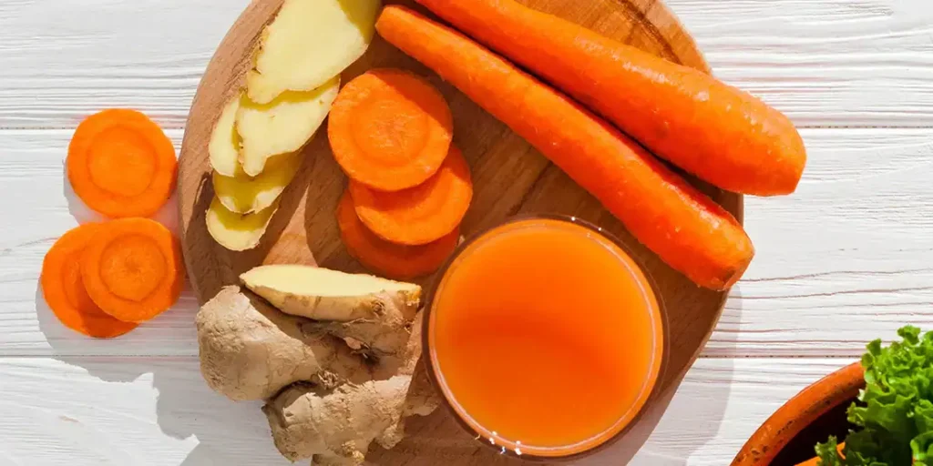 مجموعة متنوعة من الأطعمة الشتوية الصحية مثل البرتقال والزنجبيل والمكسرات