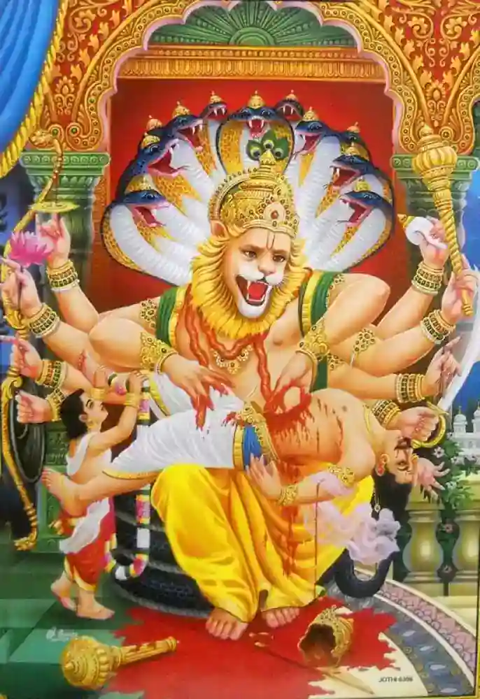 تمثال للإله الهندوسي ناراسيمها على هيئة نصف رجل ونصف أسد.