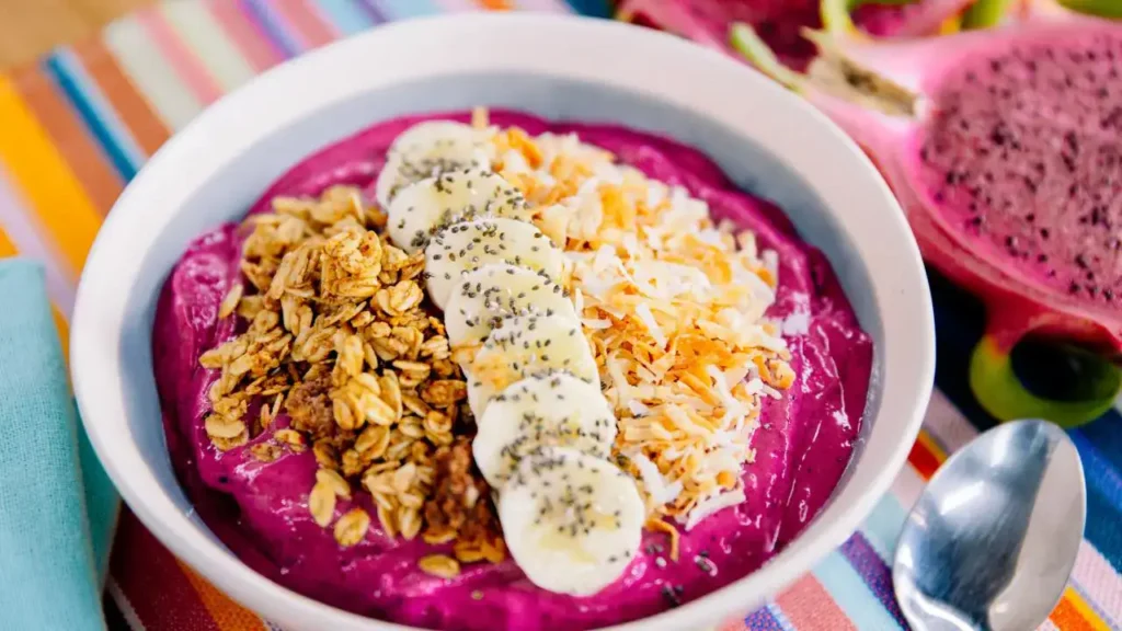 وعاء سموثي بفاكهة التنين