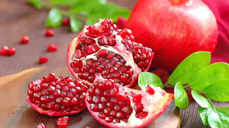 فوائد تناول الرمان يومياً