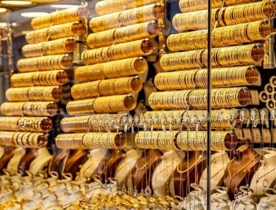 Gold Prices in Jordan Today سبائك ذهب أردنية في محل مجوهرات