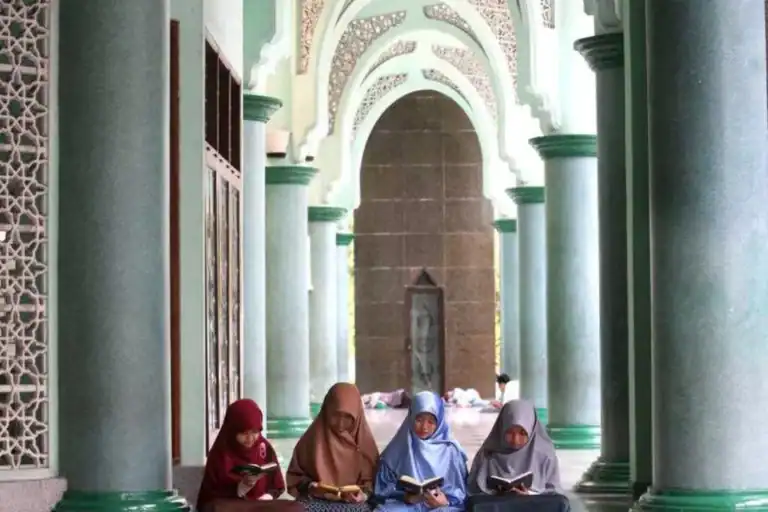 المذهب الإسلامي في إندونيسيا