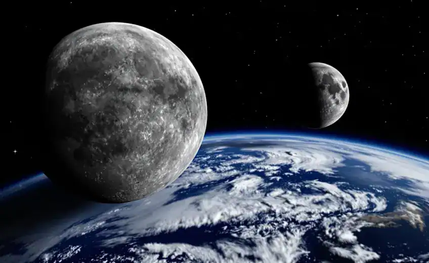هل يمكن أن يسقط القمر مستقبلًا